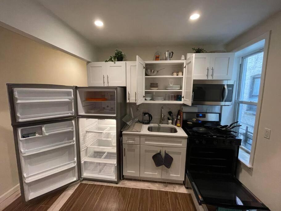 Elegant Nyc Apt 2Bedrooms 14 Minutes To Times Square! Weehawken Esterno foto
