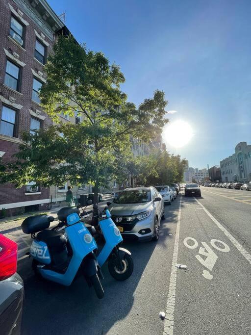 Elegant Nyc Apt 2Bedrooms 14 Minutes To Times Square! Weehawken Esterno foto